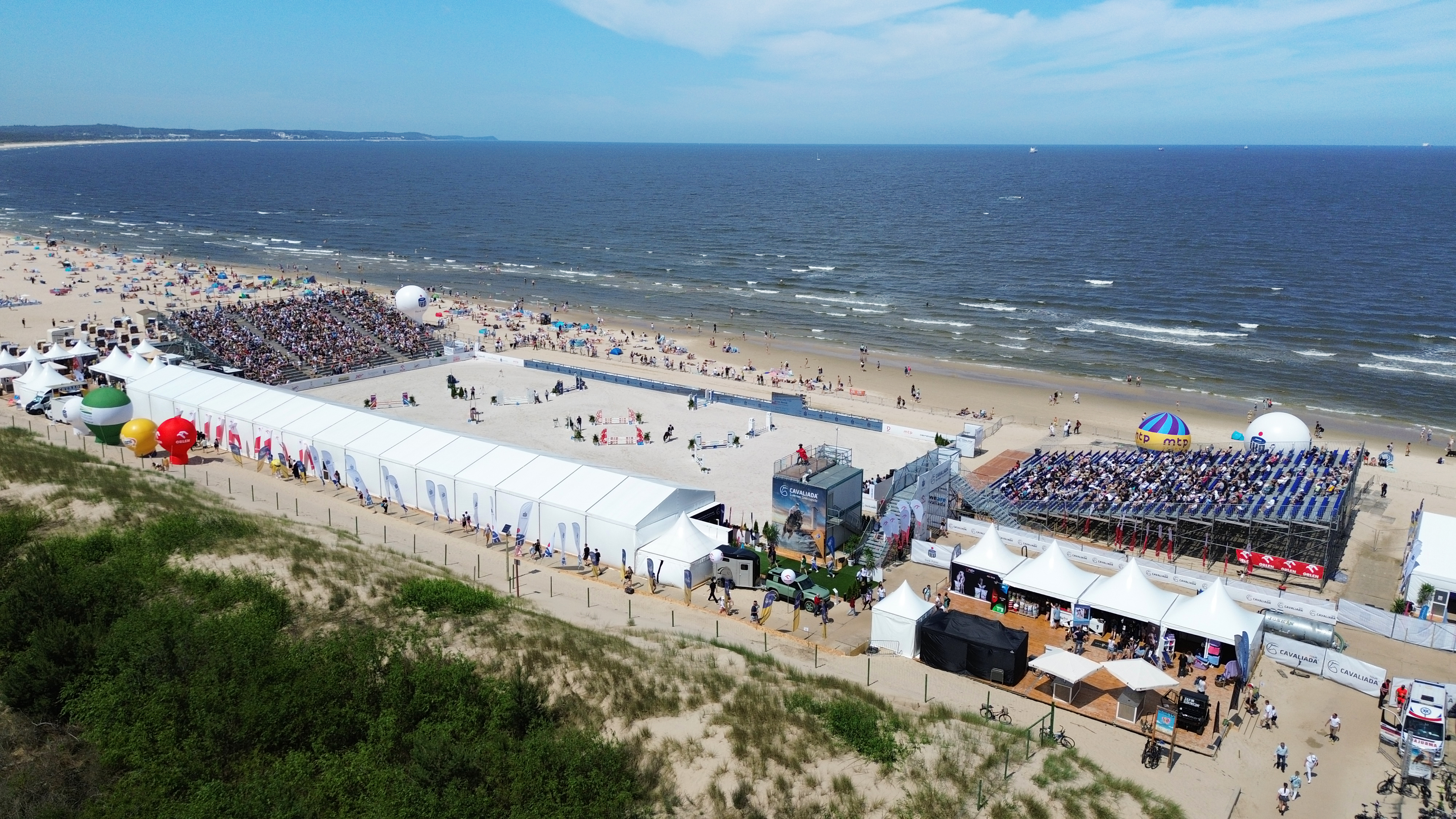 Temporary bleachers